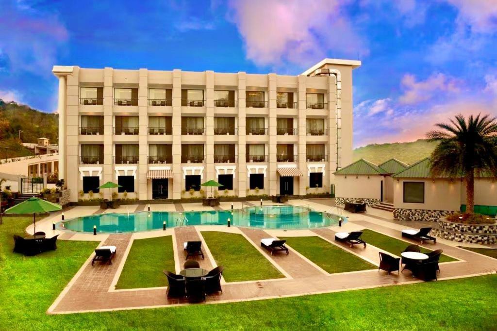 Golden Tulip Chandigarh, Panchkula Exteriör bild