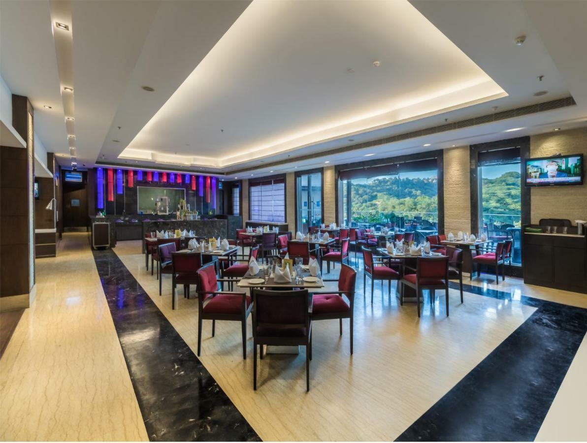 Golden Tulip Chandigarh, Panchkula Exteriör bild