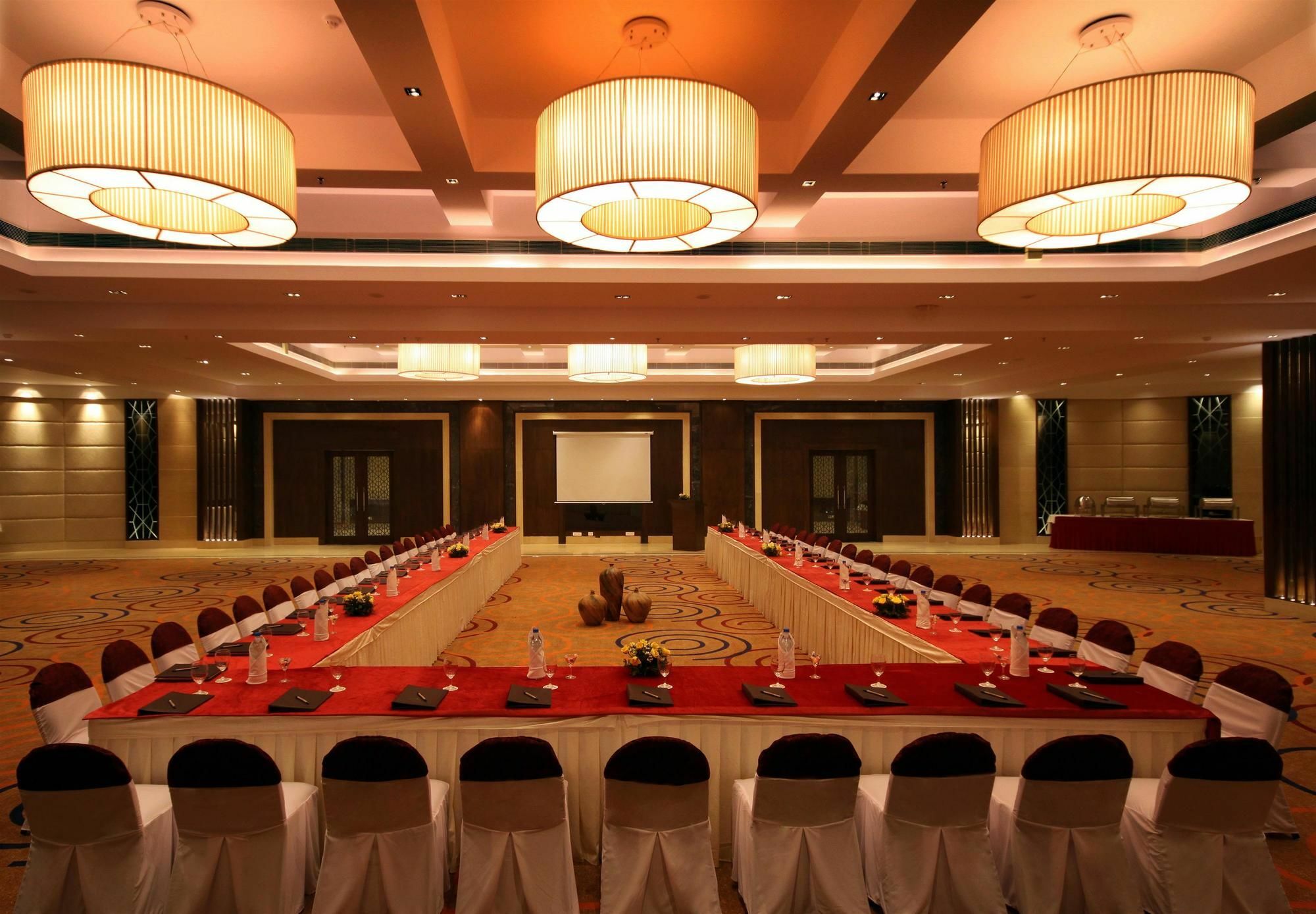 Golden Tulip Chandigarh, Panchkula Exteriör bild